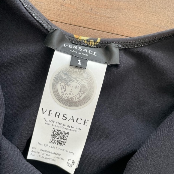 Versace Black & Gold Chain Strip Medusa one piece swimsuit NWT - Picture 7 of 8